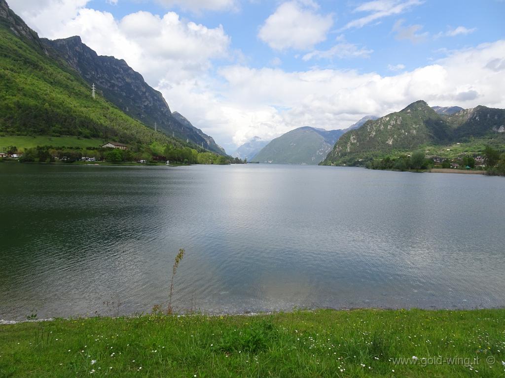 DSC00241.JPG - Lemprato (BS), estremo sud del Lago d'Idro (m 368)