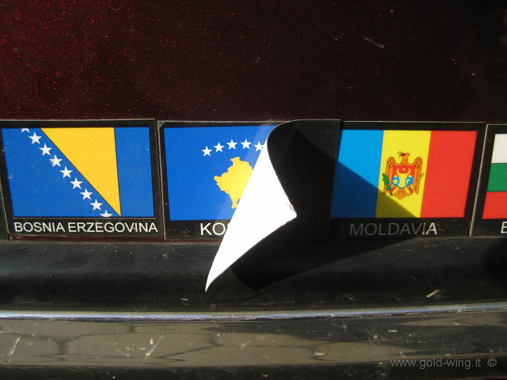 100.JPG - Uscito dalla Serbia, riscopro la bandiera del Kosovo