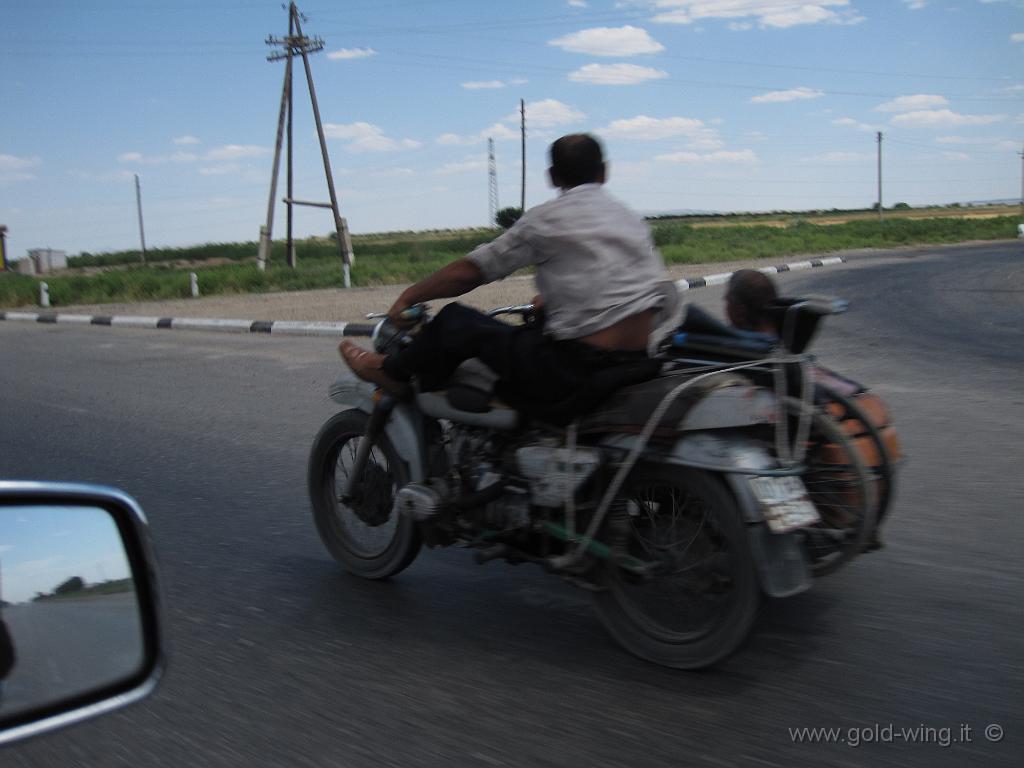 192.JPG - Sidecar locale tra Bukhara e Samarcanda (Uzbekistan)
