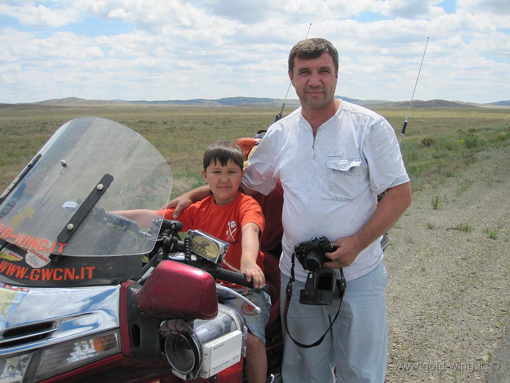 228.JPG - Padre e figlio Kazaki, a sud di Karaganda (Kazakistan)