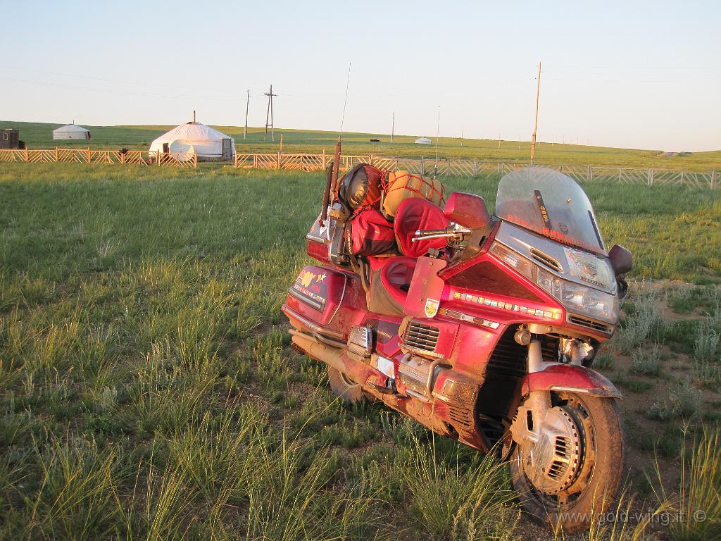 326.JPG - Tra Lun e Kharkhorin (Mongolia): campeggio