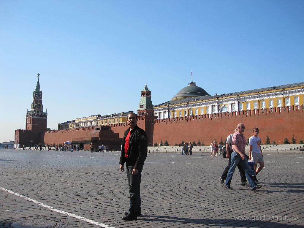 396.JPG - Mosca (Russia): di fronte al Cremlino, nella Piazza Rossa