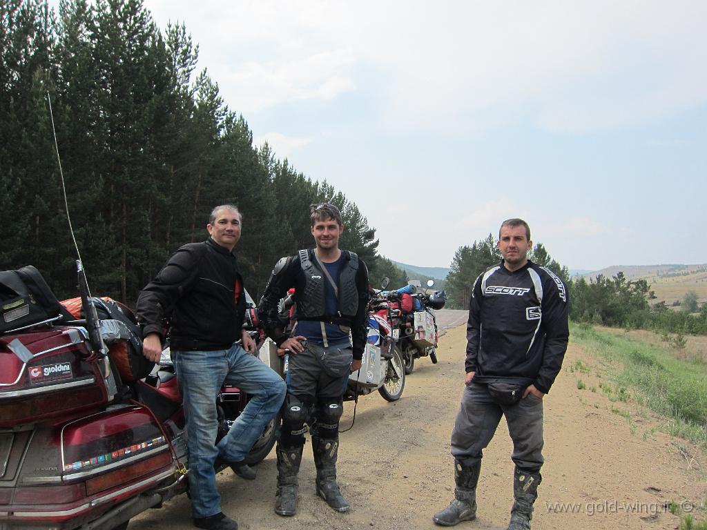 506.JPG - Tra Ulan Ude e Cità - Incontro con 2 motociclisti polacchi