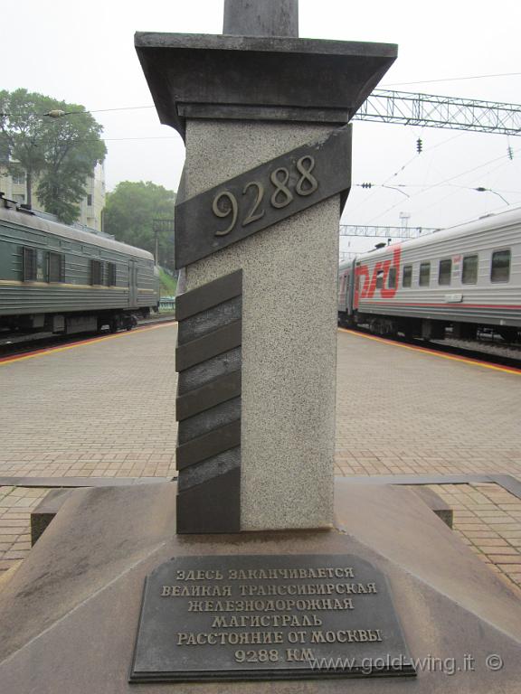 539.JPG - Vladivostok - Capolinea della ferrovia Transiberiana: km 9.288 da Mosca
