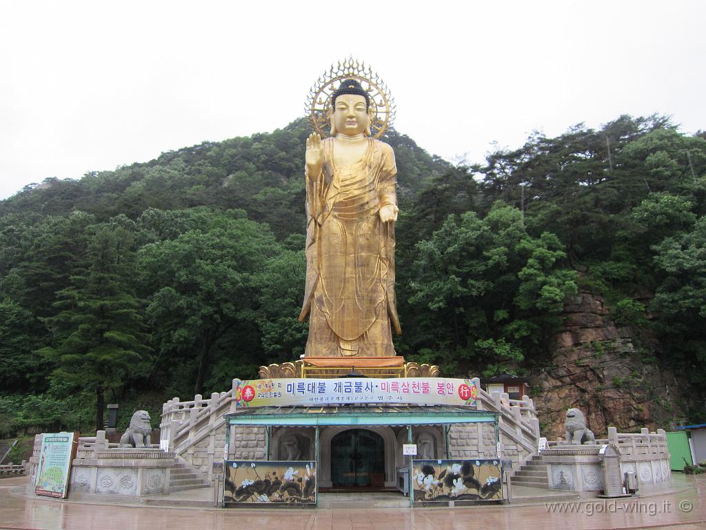 556.JPG - Corea - Popchusa: il grande Budda (m 33)