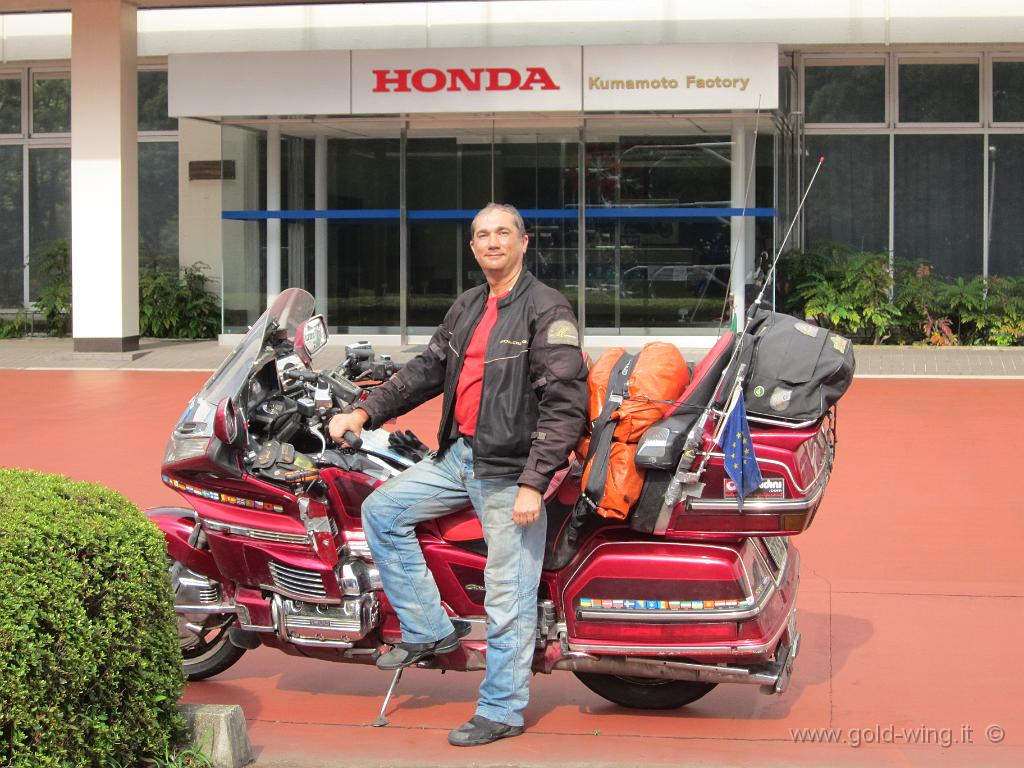 575.JPG - Giappone - Kumamoto: la nuova fabbrica Honda. La Gold Wing è tornata a casa