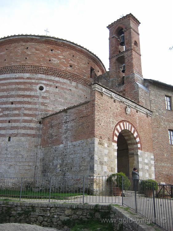 IMG_0044.JPG - San Galgano: Cappella di Montesiepi