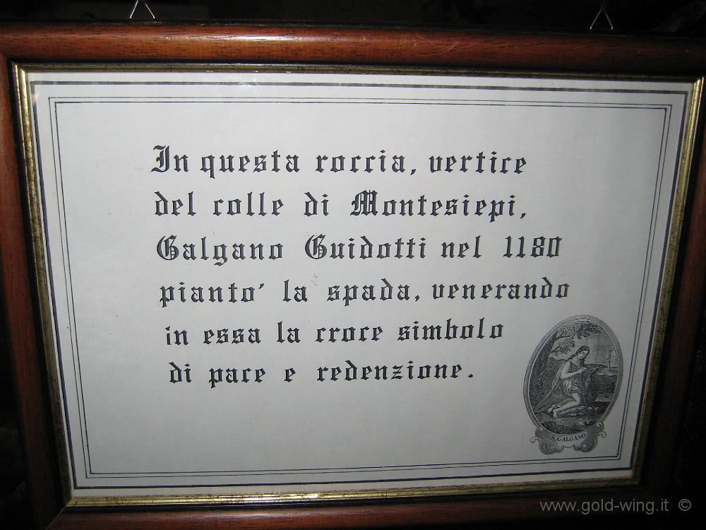 IMG_0046.JPG - San Galgano: Cappella di Montesiepi