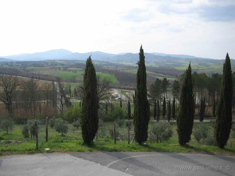 IMG_0063.JPG - Panorama dalla cappella di Montesiepi (San Galgano)
