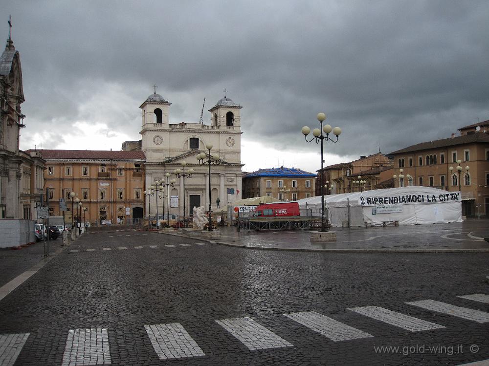 IMG_0365.JPG - L'Aquila, piazza Duomo