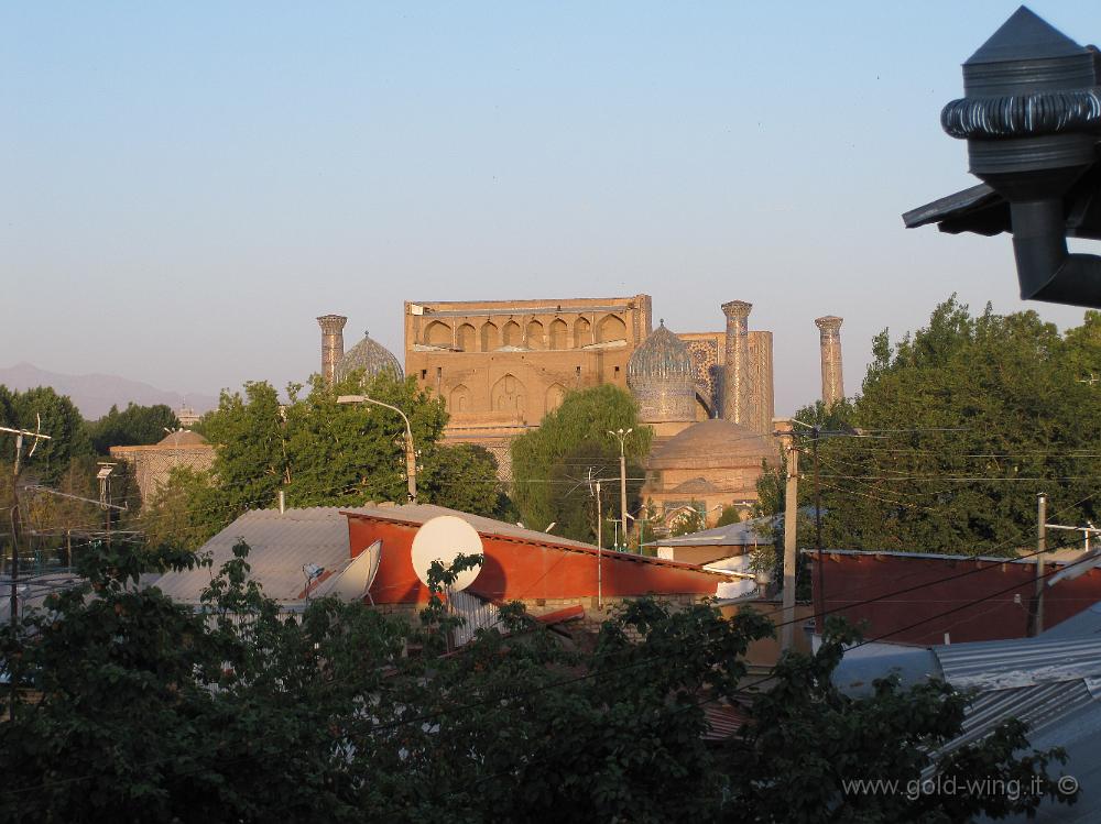 IMG_0816.JPG - Samarcanda (Uzbekistan): il Registan visto dall'albergo