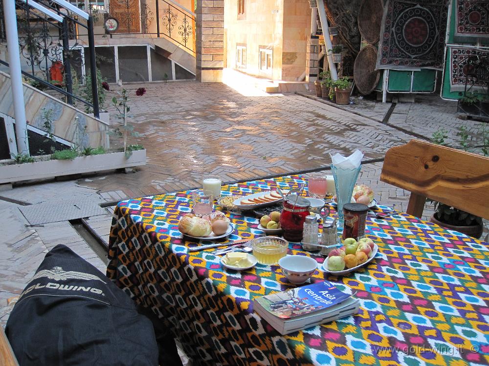 IMG_0888.JPG - Samarcanda (Uzbekistan): colazione in albergo