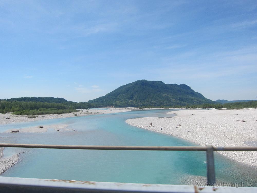 IMG_0408.JPG - Tra Bordano e San Daniele del Friuli: ponte sul Tagliamento