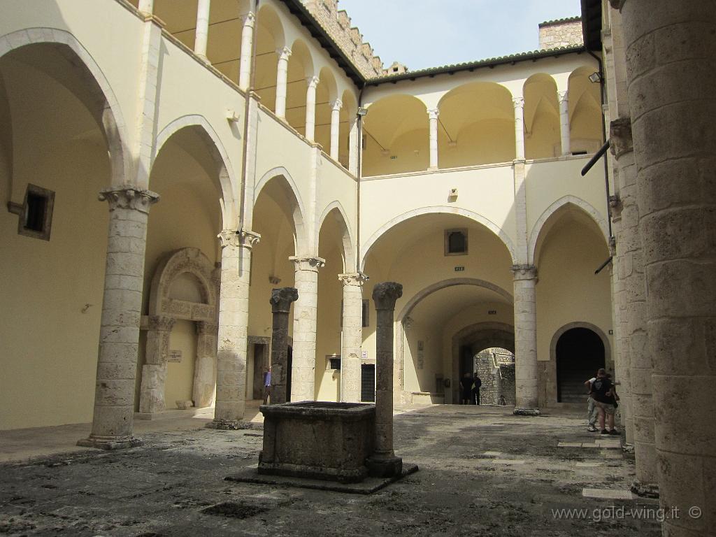 IMG_0385.JPG - Castello di Celano