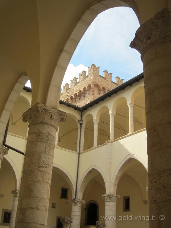 IMG_0389.JPG - Castello di Celano