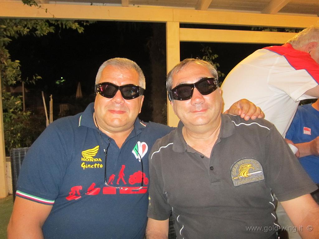 IMG_0550.JPG - Che coppia, con gli occhiali vinti!