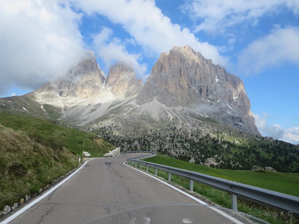 IMG_0094.JPG - Discesa dal passo Sella (m 2.244) (BZ)