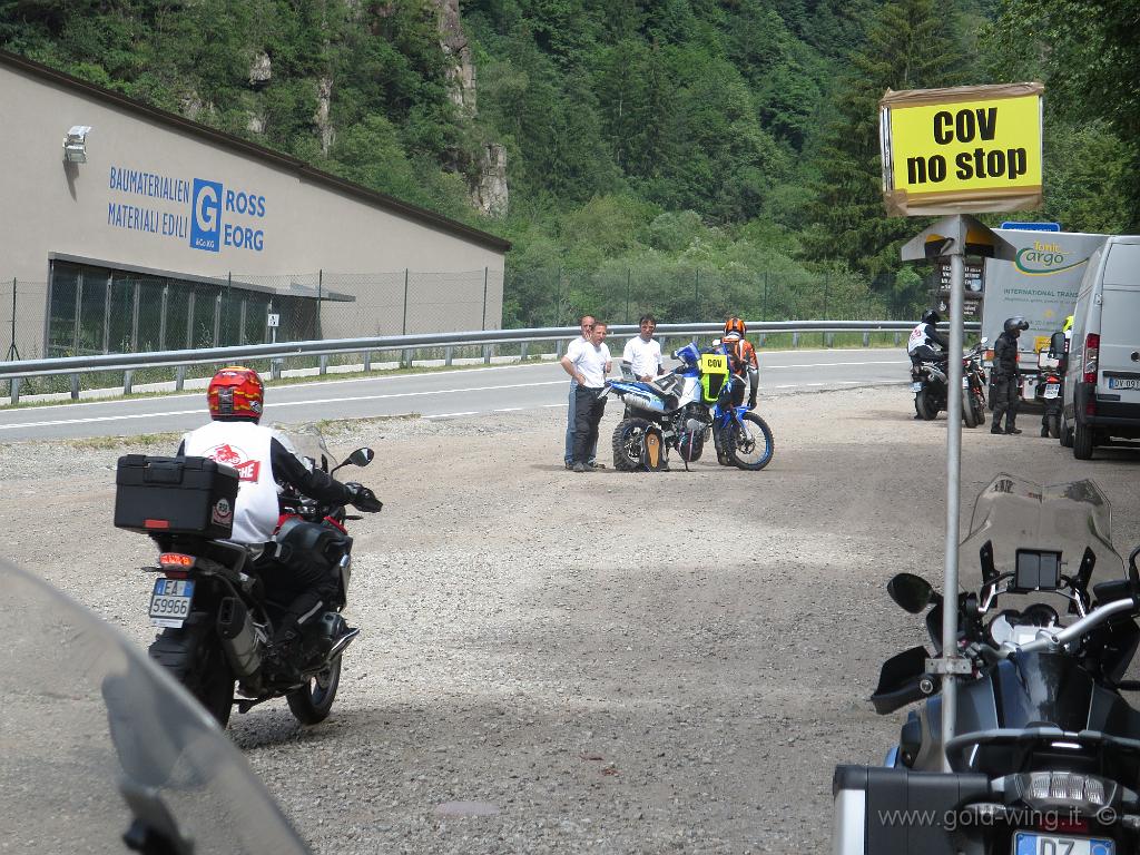 IMG_0583.JPG - Val Sarentino (BZ). Controlo Orario Volante: mi fermo prima del controllo perchè sono in anticipo