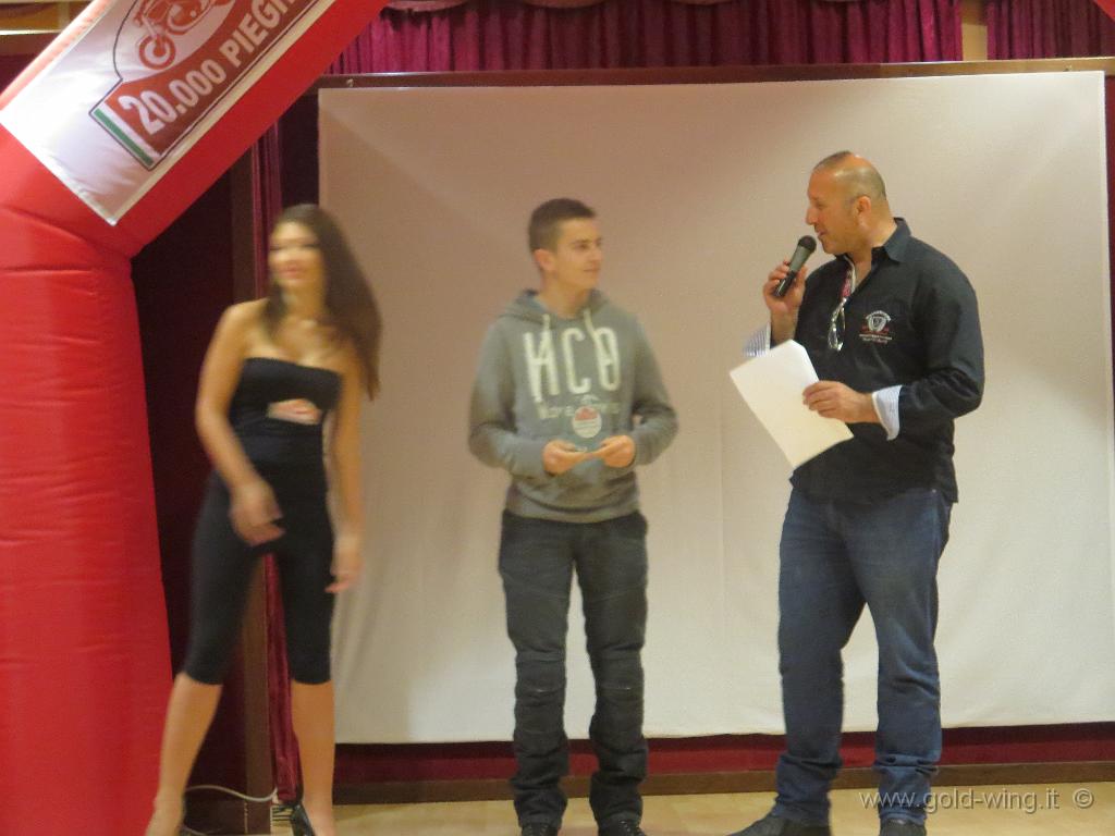 IMG_1200.JPG - Premiazione: motoesploratori, il più giovane (con un 125 cc)