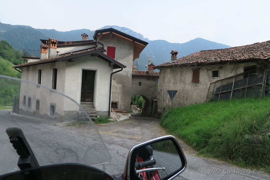 IMG_1118.JPG - Discesa dal Passo del Maniva  (m 1.664) (BS)