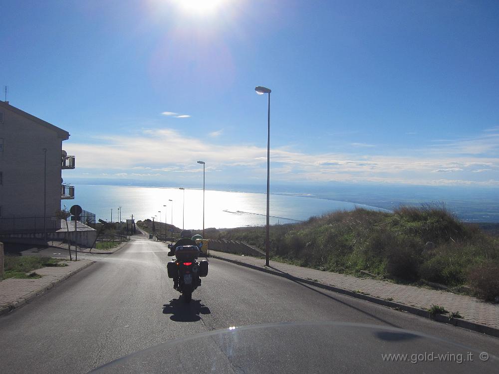 IMG_0077.JPG - Monte Sant'Angelo, panorama sul golfo di Manfredonia