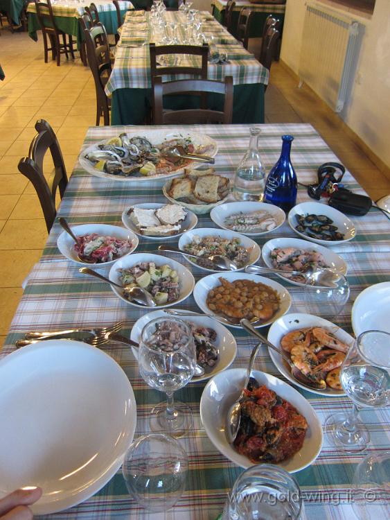 IMG_0130.JPG - Vico del Gargano: antipasto al ristorante
