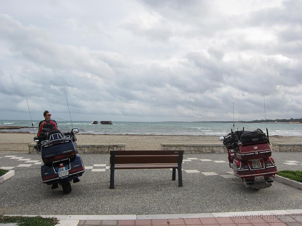 IMG_0004.JPG - San Cataldo (la spiaggia di Lecce, a 10 km); i resti del Porto Adriano (epoca romana)