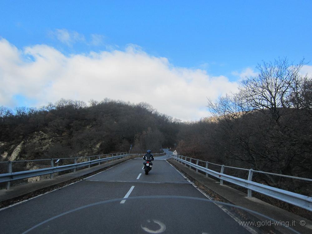 IMG_0031.JPG - Salita verso il valico presso Timpa di Castello (m 900)