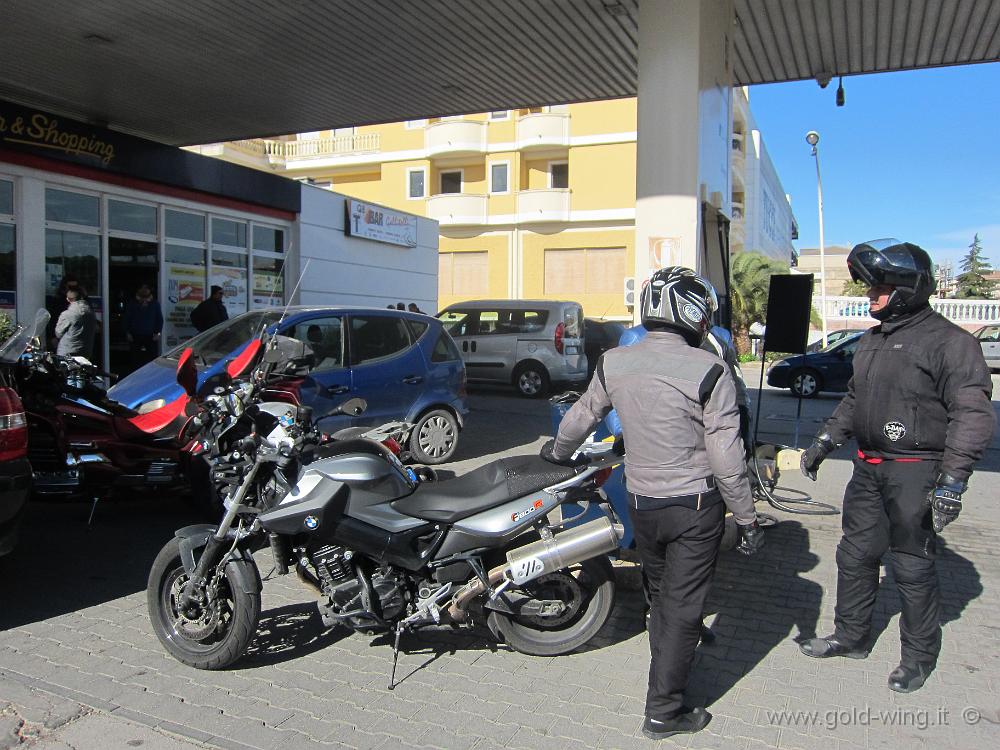 IMG_0068.JPG - Altamura: saluti a fine giro