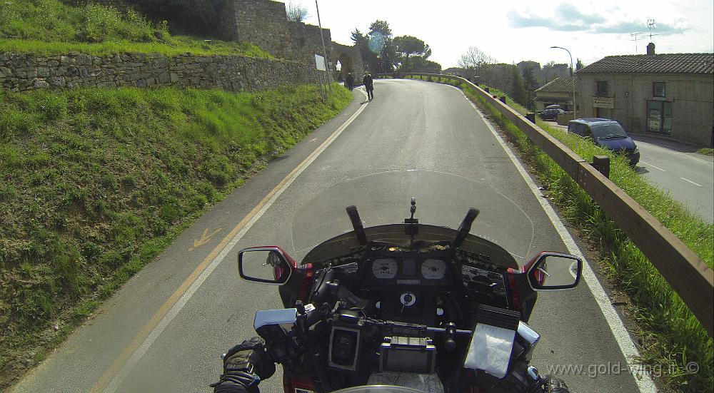 GOPR0106.JPG - San Gimignano: io non sapevo che non si poteva entrare in moto