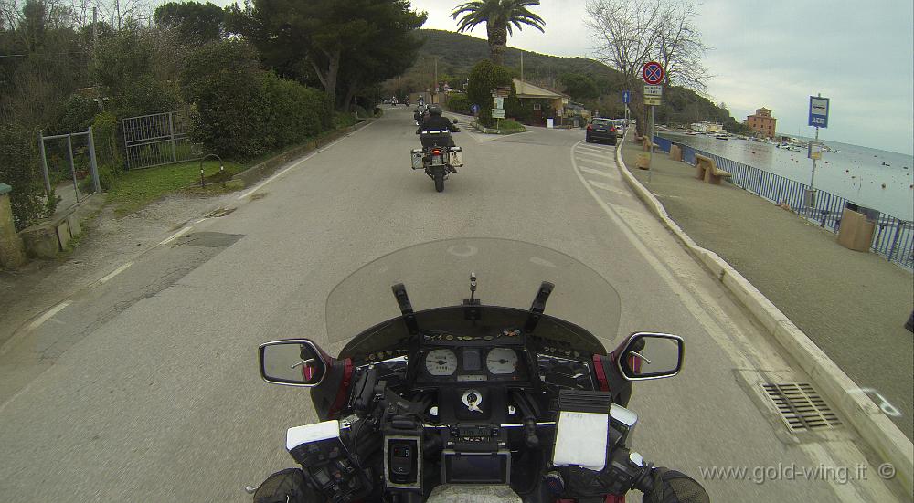 GOPR0500.JPG - Verso Populonia (golfo di Baratti)