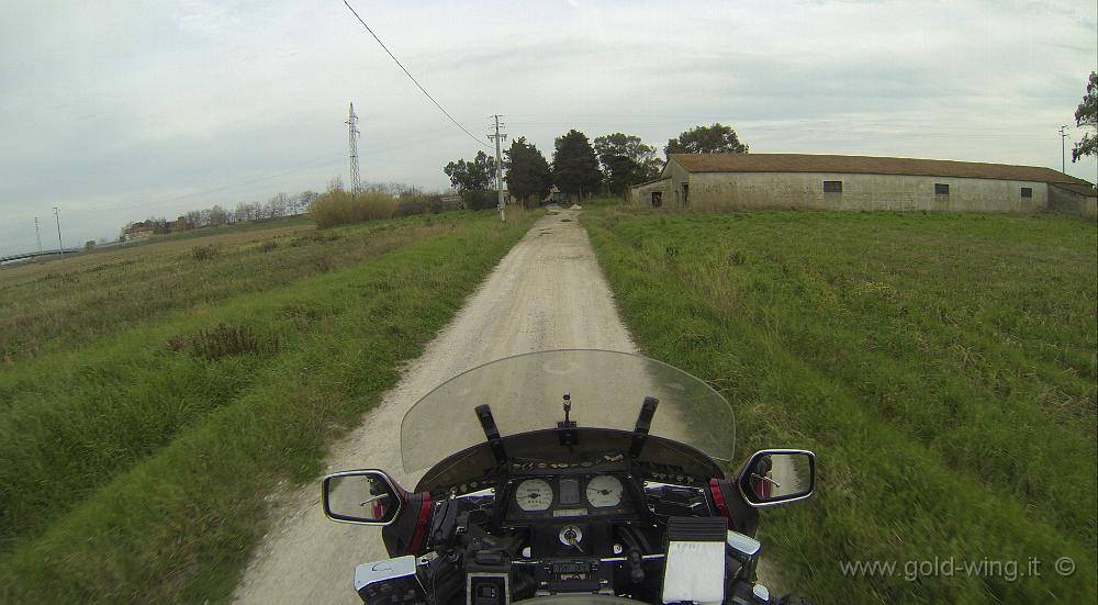 GOPR0731.JPG - Arrivo alla sede del Germi Tuscany Motor Club