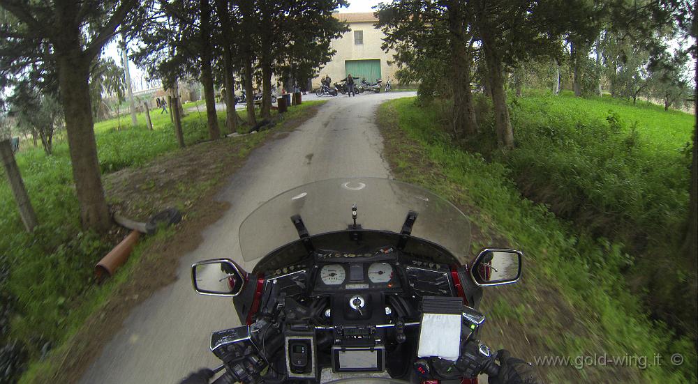 GOPR0735.JPG - Arrivo alla sede del Germi Tuscany Motor Club