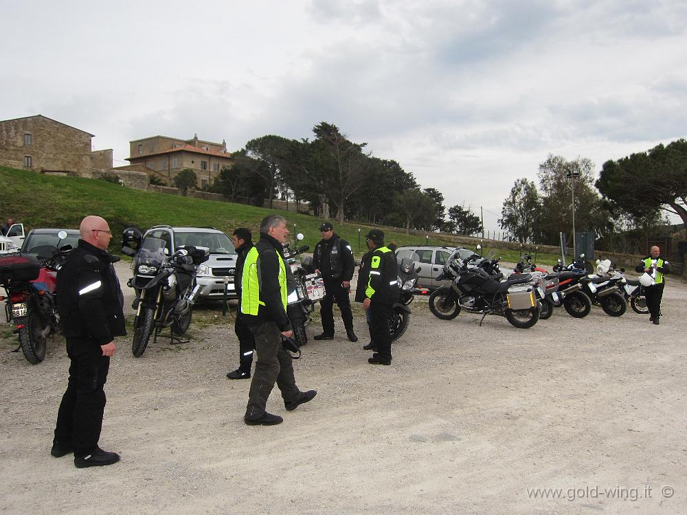 IMG_0077.JPG - Nal parcheggio di Populonia