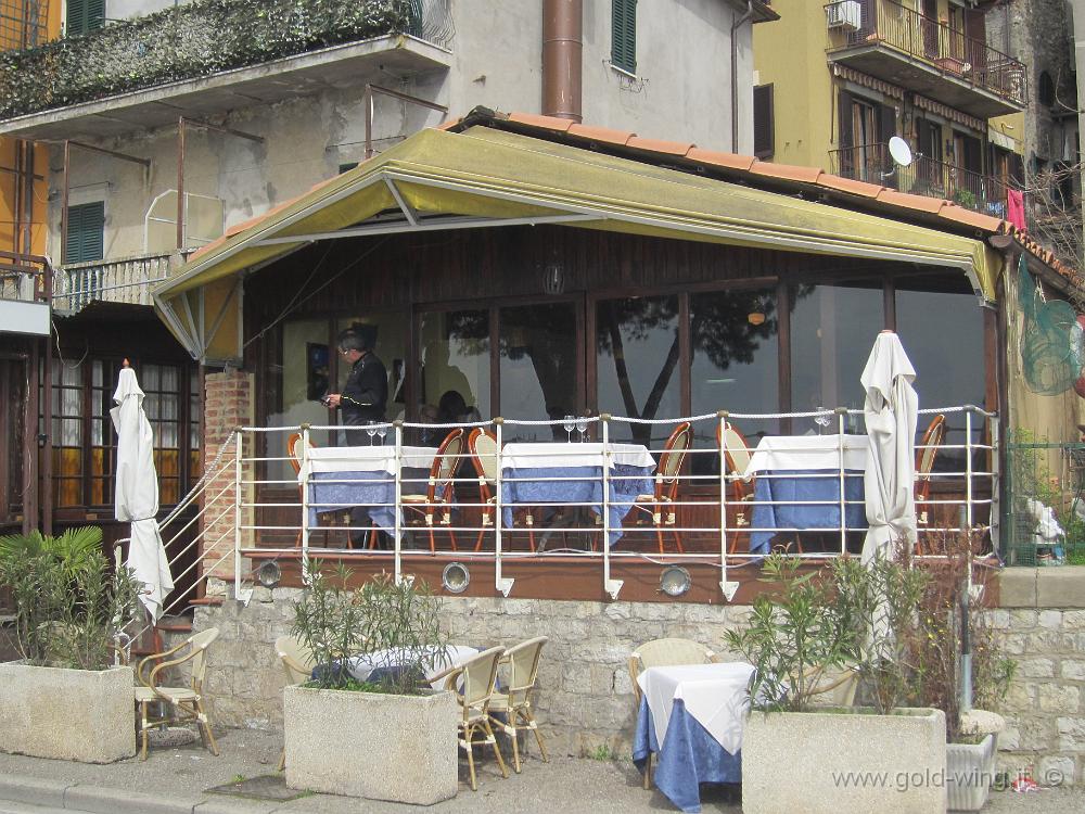 IMG_0203.JPG - Passignano sul Trasimeno: ristorante