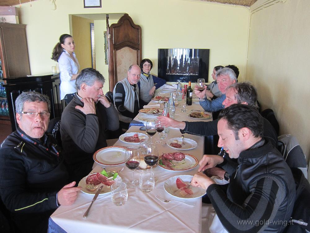 IMG_0204.JPG - Passignano sul Trasimeno: ristorante