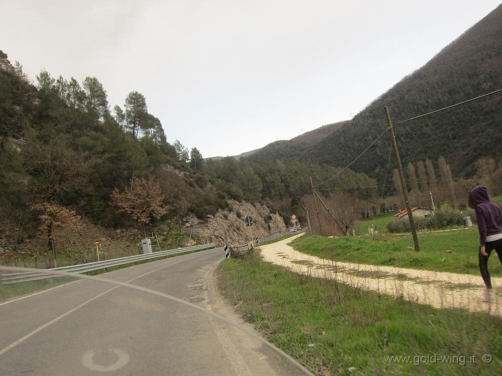 IMG_0219.JPG - Rientro a casa, attraverso la Valnerina