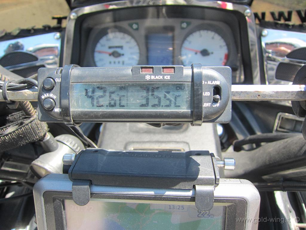 IMG_0056.JPG - Con la sosta, la temperatura si è alzata