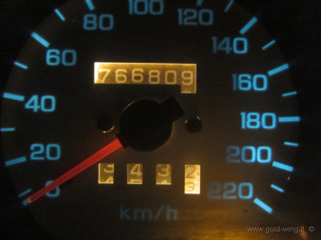 IMG_0102.JPG - A fine giornata: km 835 in h 16.35