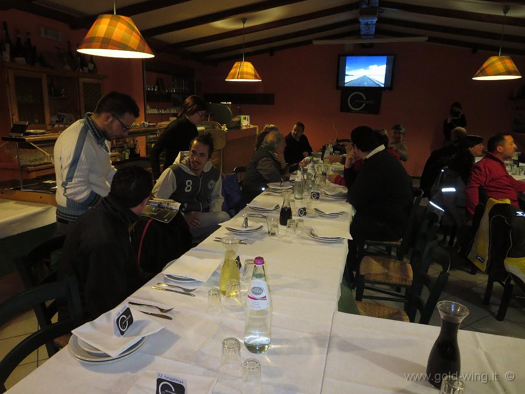 IMG_0435.JPG - Inizio della cena