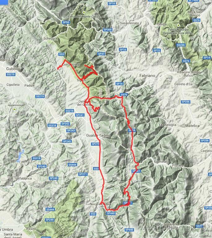 2015-04-10p.JPG - Giro del venerdì pomeriggio: Camping-M.Cucco-Cima Mutali-Nocera Umbra-Gualdo Tadino-Camping. Km 130 in h 3.30