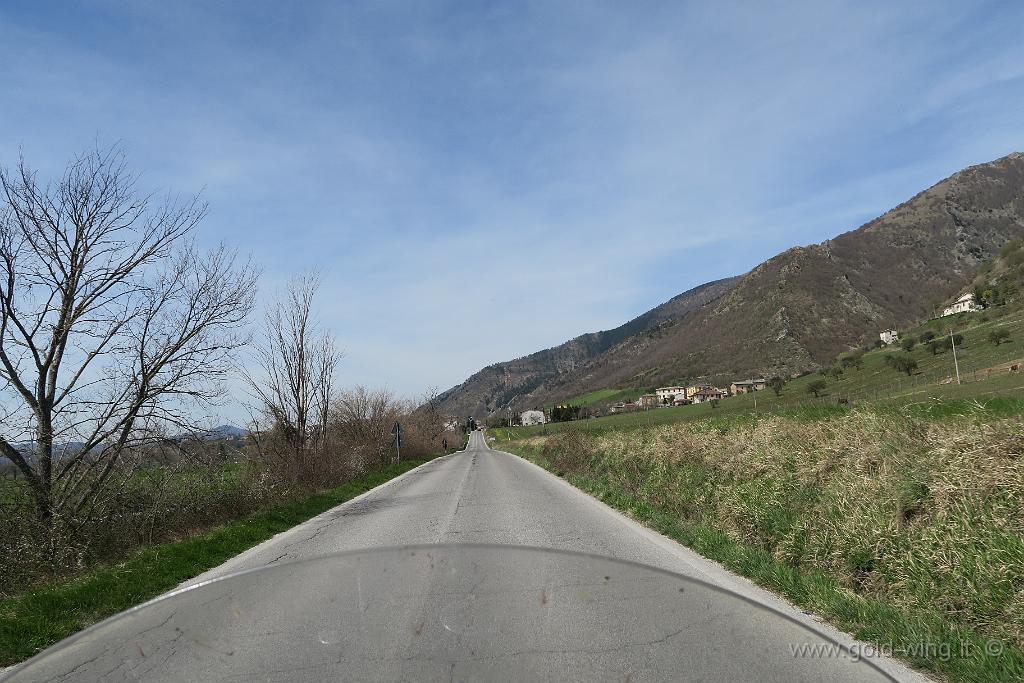 IMG_0005.JPG - Tra Sigillo e Costacciaro