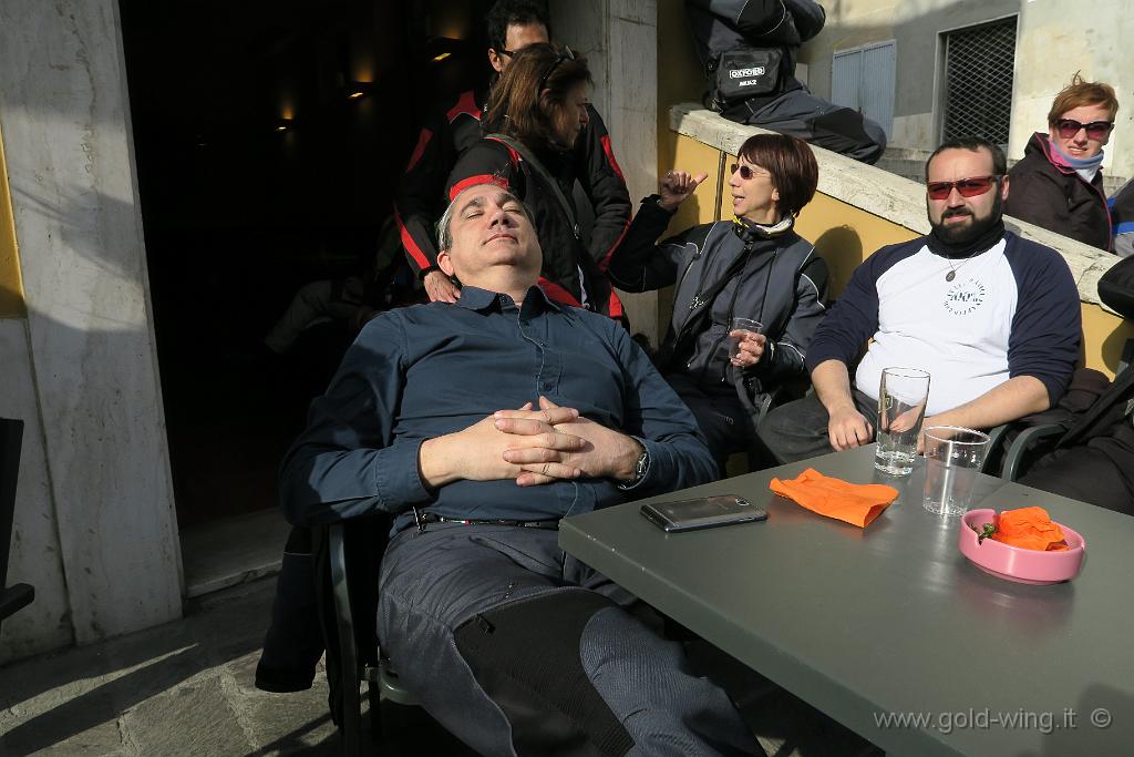 IMG_0402.JPG - Magione (PG): completo relax al bar