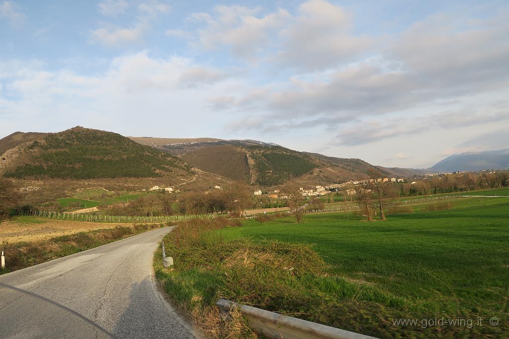 IMG_0459.JPG - A nord di Costacciaro (PG)
