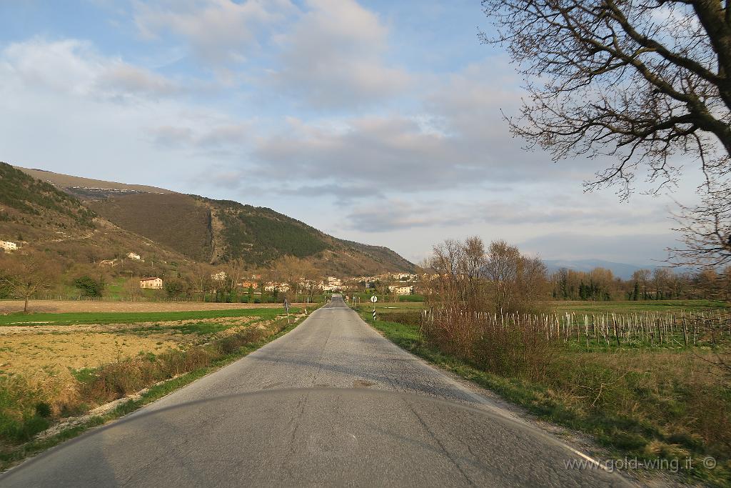 IMG_0460.JPG - A nord di Costacciaro (PG)