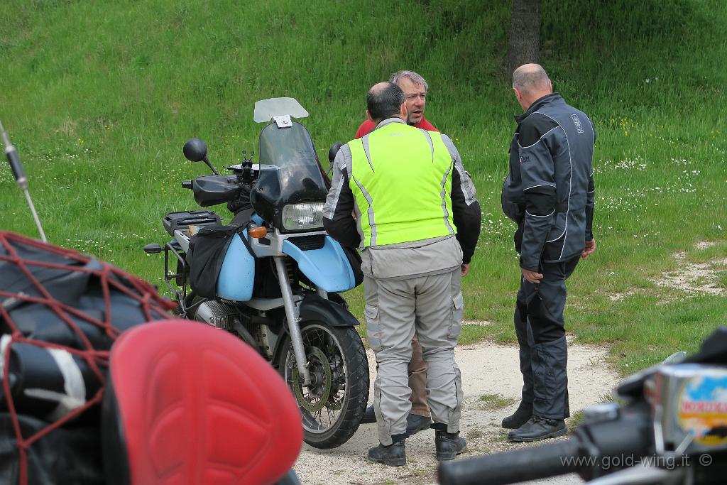 IMG_0551.JPG - Presso San Severino Marche (MC): GS1100 bloccato (problemi alla frizione o cambio)