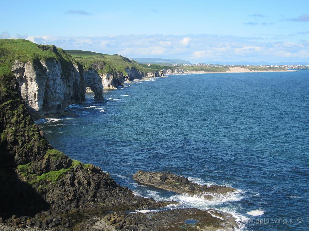 0679.JPG - Panorama della costa dal Dunluce Castle