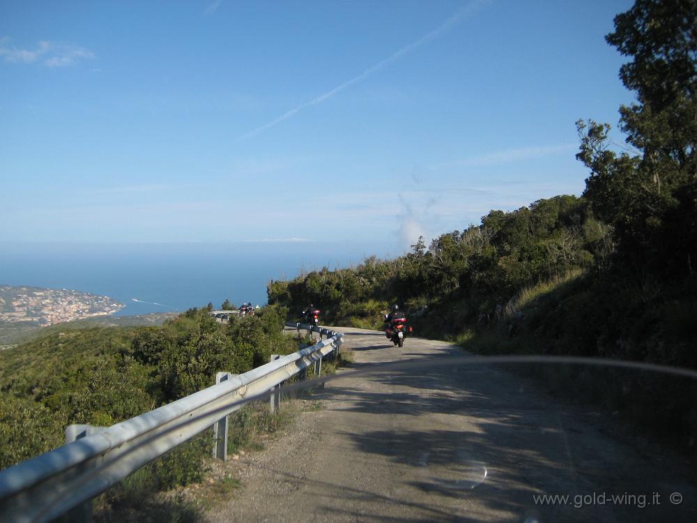 IMG_0247.JPG - Discesa dalla cima del Monte Argentario