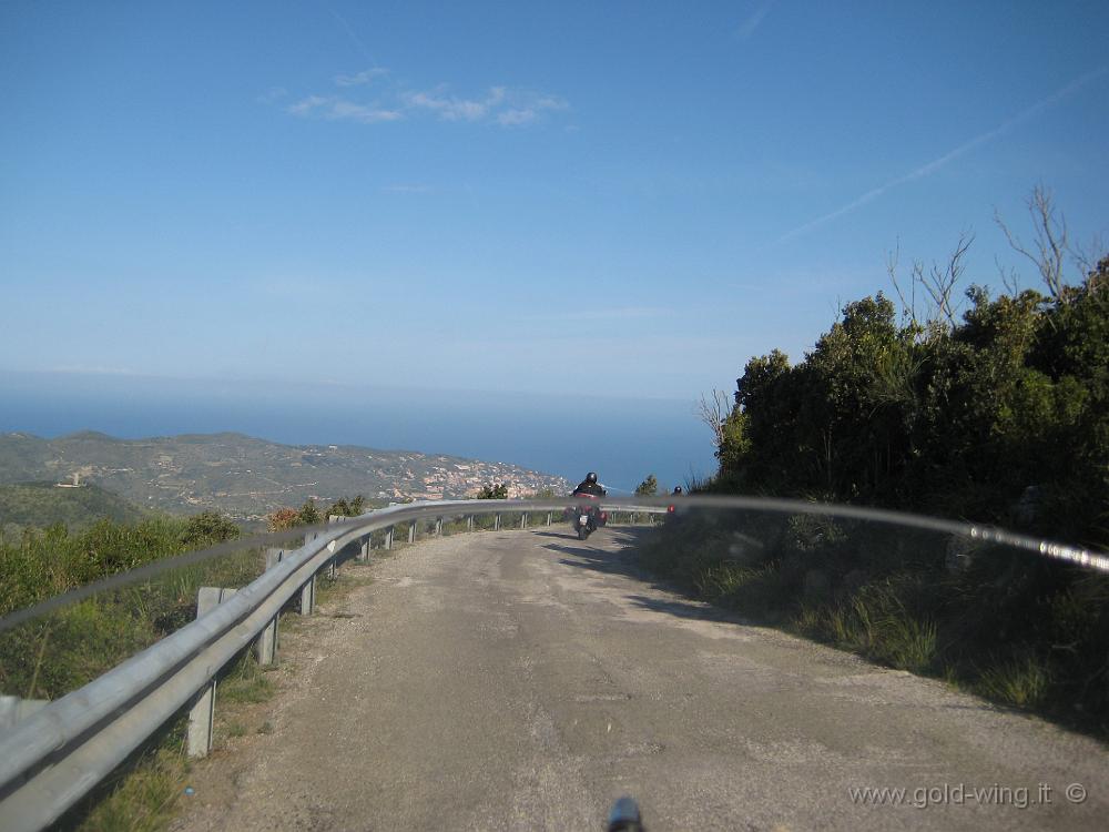 IMG_0248.JPG - Discesa dalla cima del Monte Argentario